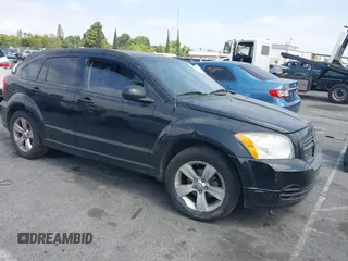 2010 Dodge Caliber SXT z VIN 1B3CB4HA7AD538816, wystawiony jako IAAI lot #42349246 z przebiegiem 158 079 mil mil oraz . Historia ofert i sprzedaży dostępna na DreamBid. Obrazek 1.