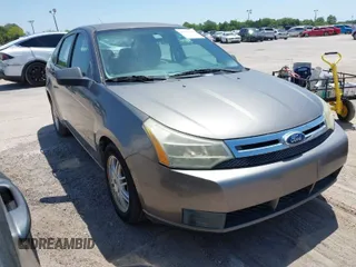 2011 Ford Focus SE with VIN 1FAHP3FN4BW174842, listed as a IAAI auction lot 42027681 with 58,616 mi miles. Bid and sale history available at carsss.com. Image 1.