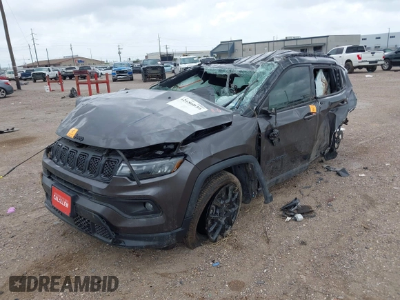2023 Jeep Compass Latitude z VIN 3C4NJDBN2PT503268, wystawiony jako IAAI lot #42186039 z przebiegiem Nie podano mil oraz . Historia ofert i sprzedaży dostępna na DreamBid. Obrazek 16.