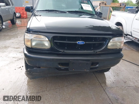 1997 Ford Explorer z VIN 1FMCU24X6VUC49032, wystawiony jako IAAI lot #42238646 z przebiegiem 241 012 mil mil oraz . Historia ofert i sprzedaży dostępna na DreamBid. Obrazek 6.
