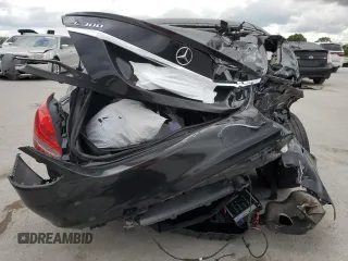 2016 Mercedes-Benz C 300 z VIN WDDWF4JBXGR138415, wystawiony jako Copart lot #58487715 z przebiegiem 110 802 mil mil oraz Szkoda całkowita • Salvage title. Historia ofert i sprzedaży dostępna na DreamBid. Obrazek 6.