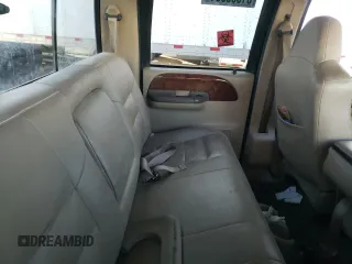 2002 Ford F-350 XL z VIN 1FTWW33F12EA47344, wystawiony jako Copart lot #81088084 z przebiegiem Nie podano mil oraz Szkoda całkowita • Salvage title. Historia ofert i sprzedaży dostępna na DreamBid. Obrazek 10.