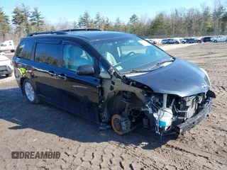 2017 Toyota Sienna XLE z VIN 5TDDZ3DC8HS166143, wystawiony jako IAAI lot #41739916 z przebiegiem 132 948 mil mil oraz . Historia ofert i sprzedaży dostępna na DreamBid. Obrazek 1.