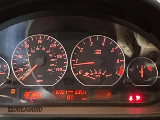 2005 BMW 3 Series 330Ci z VIN WBABW53435PL53055, wystawiony jako Copart lot #61245045 z przebiegiem 112 921 mil mil oraz Czysty tytuł • Clean title. Historia ofert i sprzedaży dostępna na DreamBid. Obrazek 8.