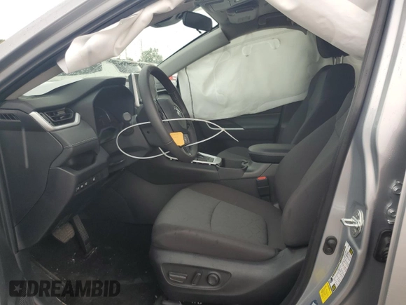 2024 Toyota RAV4 XLE with VIN 2T3P1RFV4RC403444, listed as a Copart auction lot 62932475 with 3,245 mi miles and Clean title. Bid and sale history available at DreamBid. Image 7.