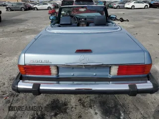 1988 Mercedes-Benz 560 SL with VIN WDBBA48D8JA090190, listed as a Copart auction lot 85241444 with 197,013 mi miles and Salvage Title. Bid and sale history available at carsss.com. Image 6.