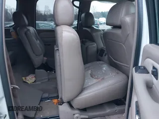 2006 GMC Yukon XL Denali with VIN 1GKFK66U86J133629, listed as a IAAI auction lot 41094116 with 208,665 mi miles. Bid and sale history available at carsss.com. Image 8.