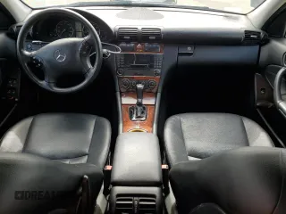 2005 Mercedes-Benz C 240 с VIN WDBRF81J75F691879, выставлен на аукционе Copart как лот 64199765 с пробегом 79 163 миль миль и Списание • Salvage title. История ставок и продаж доступна на DreamBid. Изображение 8.