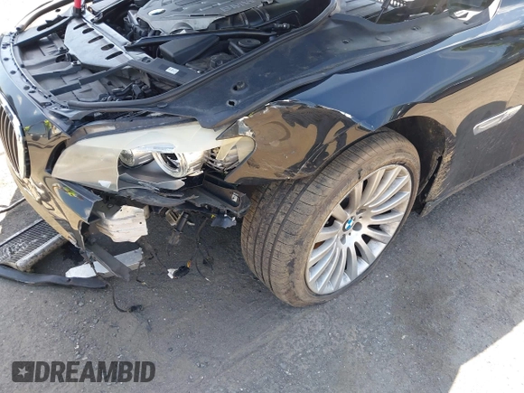 2010 BMW 7 Series 750Li xDrive with VIN WBAKC8C59AC431388, listed as a IAAI auction lot 42523882 with 90,244 mi miles and . Bid and sale history available at DreamBid. Image 6.