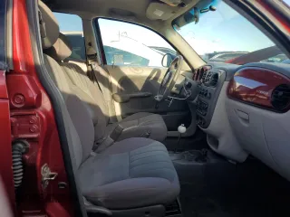 2004 Chrysler PT Cruiser Touring z VIN 3C4FY58B14T201291, wystawiony jako Copart lot #45930985 z przebiegiem 143 467 mil mil oraz Szkoda całkowita • Salvage title. Historia ofert i sprzedaży dostępna na DreamBid. Obrazek 7.