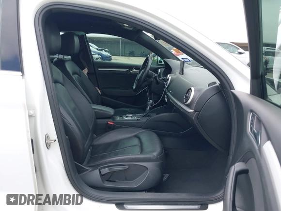 2019 Audi A3 Premium z VIN WAUAUGFF6K1011141, wystawiony jako IAAI lot #42173319 z przebiegiem 109 370 mil mil oraz . Historia ofert i sprzedaży dostępna na DreamBid. Obrazek 5.