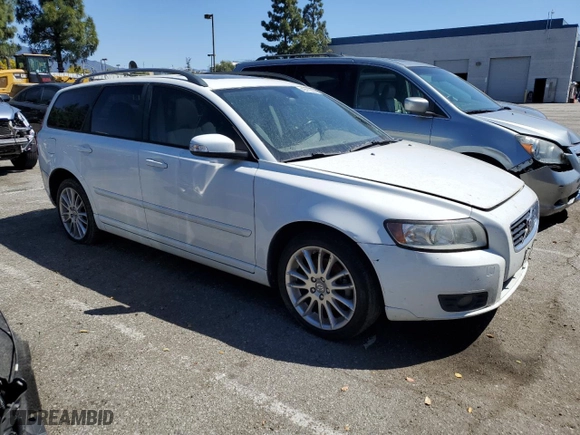 2009 Volvo V50 2.4L with VIN YV1MW390492468846, listed as a Copart auction lot 49413904 with 202,405 mi miles and Salvage Title. Bid and sale history available at carsss.com. Image 4.