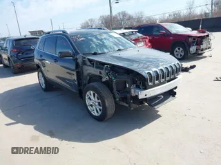 2018 Jeep Cherokee Latitude Plus with VIN 1C4PJMLB5JD569386, listed as a IAAI auction lot 41757360 with 116,021 mi miles. Bid and sale history available at carsss.com. Image 1.