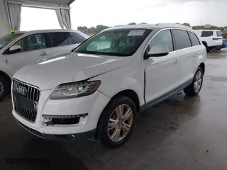 2010 Audi Q7 3.6L Premium Plus with VIN WA1LYAFE6AD007604, listed as a IAAI auction lot 41955633 with 240,433 mi miles. Bid and sale history available at carsss.com. Image 17.