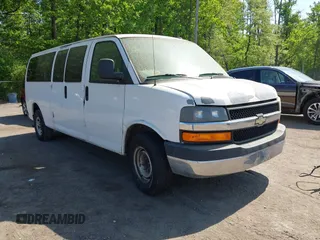 2011 Chevrolet Express Passenger 1LT с VIN 1GAZG1FG7B1171122, выставлен на аукционе IAAI как лот 42185185 с пробегом 262 837 миль миль и . История ставок и продаж доступна на DreamBid. Изображение 1.