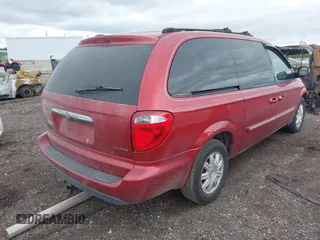 2005 Chrysler Town & Country Touring z VIN 2C4GP54L15R400903, wystawiony jako IAAI lot #42292131 z przebiegiem 149 371 mil mil oraz . Historia ofert i sprzedaży dostępna na DreamBid. Obrazek 4.