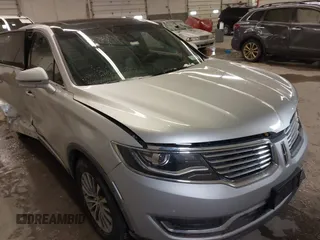 2017 Lincoln MKX Select with VIN 2LMPJ8KR5HBL30586, listed as a IAAI auction lot 41749741 with 64,172 mi miles. Bid and sale history available at carsss.com. Image 1.