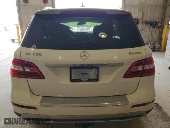 2013 Mercedes-Benz M 350 z VIN 4JGDA5HB3DA118475, wystawiony jako Copart lot #57900995 z przebiegiem 140 948 mil mil oraz Czysty tytuł • Clean title. Historia ofert i sprzedaży dostępna na DreamBid. Obrazek 6.
