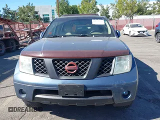 2005 Nissan Pathfinder SE with VIN 5N1AR18U05C741080, listed as a IAAI auction lot 40671277 with 215,693 mi miles. Bid and sale history available at carsss.com. Image 12.