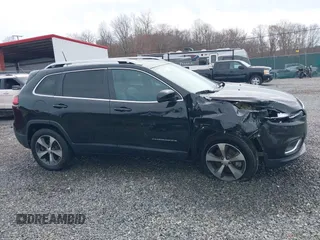 2019 Jeep Cherokee Limited z VIN 1C4PJMDX0KD259805, wystawiony jako IAAI lot #41910015 z przebiegiem 66 341 mil mil oraz . Historia ofert i sprzedaży dostępna na DreamBid. Obrazek 14.
