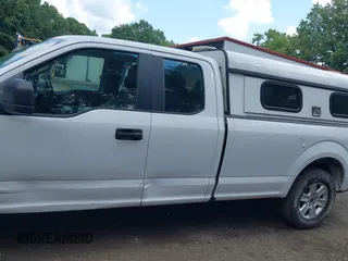 2020 Ford F-150 XL z VIN 1FTFX1C55LKE80693, wystawiony jako IAAI lot #42650150 z przebiegiem 125 739 mil mil oraz . Historia ofert i sprzedaży dostępna na DreamBid. Obrazek 14.