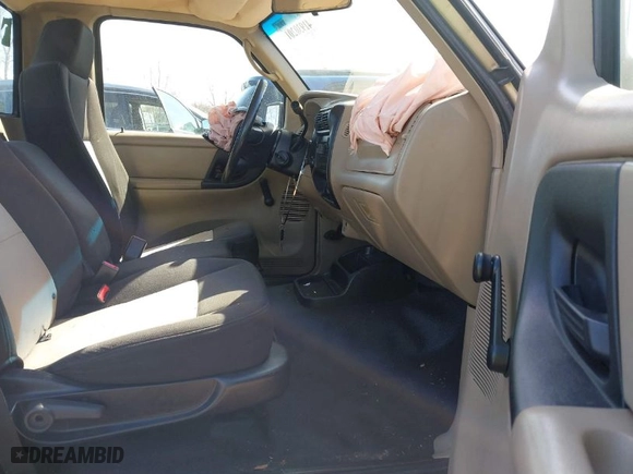 2006 Ford Ranger XL with VIN 1FTYR10U46PA12296, listed as a IAAI auction lot 41930201 with 112,884 mi miles. Bid and sale history available at carsss.com. Image 5.