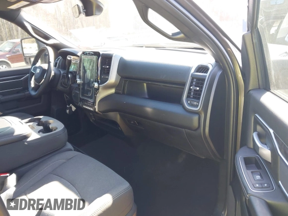 2024 Ram 2500 Big Horn with VIN 3C6UR5DL6RG293816, listed as a IAAI auction lot 41502929 with 4,958 mi miles and . Bid and sale history available at DreamBid. Image 5.