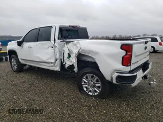2024 Chevrolet Silverado 3500HD High Country with VIN 1GC4YVEY4RF106354, listed as a Copart auction lot 84701304 with 17,933 mi miles and Salvage Title. Bid and sale history available at carsss.com. Image 2.