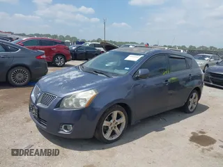 2009 Pontiac Vibe 1SB z VIN 5Y2SP670X9Z428888, wystawiony jako IAAI lot #42050932 z przebiegiem 201 929 mil mil oraz . Historia ofert i sprzedaży dostępna na DreamBid. Obrazek 2.