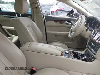 2013 Mercedes-Benz CLS-Class CLS 550 with VIN WDDLJ9BB1DA083618, listed as a IAAI auction lot 41794862 with 106,484 mi miles. Bid and sale history available at carsss.com. Image 5.