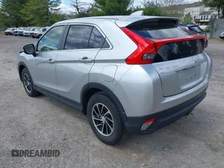 2020 Mitsubishi Eclipse Cross ES z VIN JA4AS3AA4LZ014128, wystawiony jako IAAI lot #42053759 z przebiegiem 72 825 mil mil oraz . Historia ofert i sprzedaży dostępna na DreamBid. Obrazek 3.