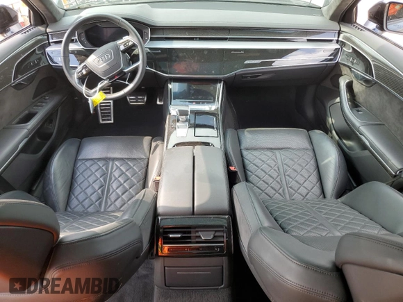 2020 Audi S8 z VIN WAU8SAF82LN003857, wystawiony jako Copart lot #56081794 z przebiegiem 11 298 mil mil oraz Szkody całkowita. Historia ofert i sprzedaży dostępna na DreamBid. Obrazek 8.