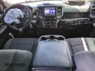 2024 Ram 2500 Tradesman z VIN 3C6UR5HLXRG209409, wystawiony jako Copart lot #58694365 z przebiegiem 28 761 mil mil oraz Szkoda całkowita • Salvage title. Historia ofert i sprzedaży dostępna na DreamBid. Obrazek 8.