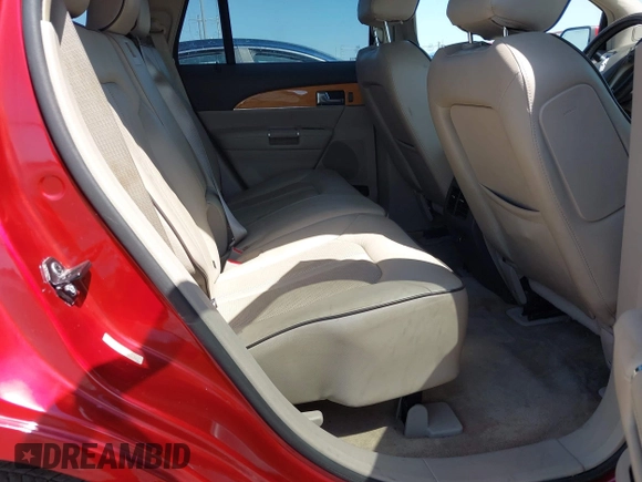 2013 Lincoln MKX with VIN 2LMDJ6JK3DBL15557, listed as a IAAI auction lot 42013960 with 1 mi miles. Bid and sale history available at carsss.com. Image 8.