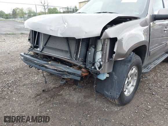 2012 Chevrolet Suburban LT with VIN 1GNSKJE78CR270714, listed as a IAAI auction lot 42210716 with 276,882 mi miles and . Bid and sale history available at DreamBid. Image 6.