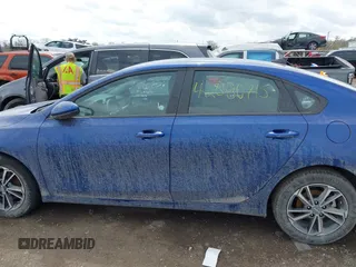 2024 Kia Forte LXS with VIN 3KPF24AD8RE735701, listed as a IAAI auction lot 42080715 with 21,401 mi miles and . Bid and sale history available at DreamBid. Image 14.