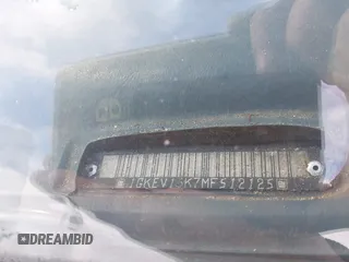 1991 GMC Suburban z VIN 1GKEV16K7MF512125, wystawiony jako IAAI lot #41634112 z przebiegiem 256 640 mil mil oraz . Historia ofert i sprzedaży dostępna na DreamBid. Obrazek 9.