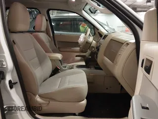 2012 Ford Escape XLT z VIN 1FMCU9DG4CKA72675, wystawiony jako IAAI lot #41212739 z przebiegiem 112 781 mil mil oraz . Historia ofert i sprzedaży dostępna na DreamBid. Obrazek 5.