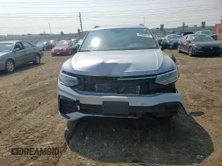 2022 Volkswagen Tiguan SE R-Line Black with VIN 3VV8B7AX5NM138429, listed as a Copart auction lot 59428215 with 21,181 mi miles and Salvage title. Bid and sale history available at DreamBid. Image 13.