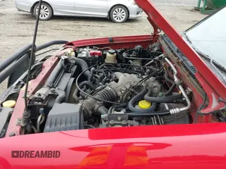 2000 Nissan Frontier XE с VIN 1N6ED26TXYC358267, выставлен на аукционе IAAI как лот 42368769 с пробегом 204 951 миль миль и . История ставок и продаж доступна на DreamBid. Изображение 12.