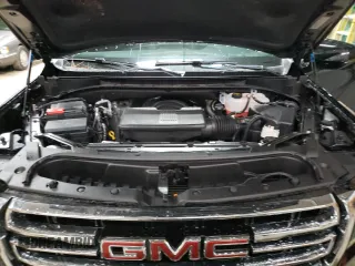2024 GMC Yukon SLT with VIN 1GKS2BKDXRR331079, listed as a Copart auction lot 79533764 with 8,233 mi miles and Clean Title. Bid and sale history available at carsss.com. Image 12.
