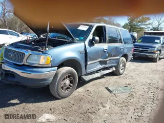 2001 Ford Expedition XLT with VIN 1FMPU16L41LA35288, listed as a IAAI auction lot 41442505 with 1 mi miles. Bid and sale history available at carsss.com. Image 2.