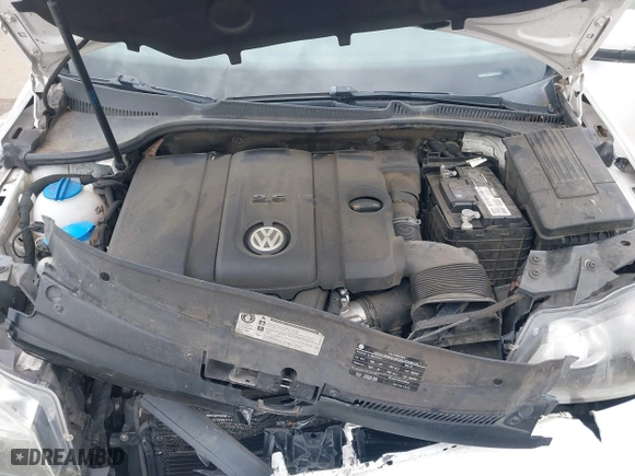 2010 Volkswagen Golf with VIN WVWDB7AJ5AW092782, listed as a IAAI auction lot 41916632 with 137,207 mi miles. Bid and sale history available at carsss.com. Image 10.