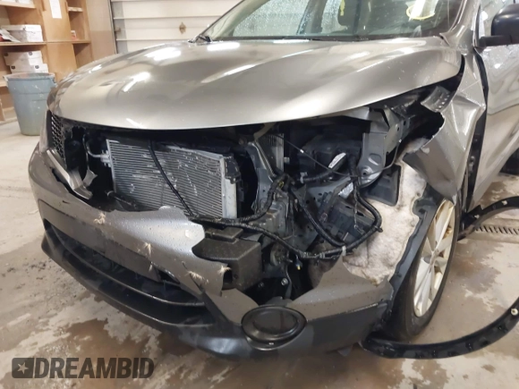 2017 Nissan Rogue SL z VIN JN1BJ1CR9HW128710, wystawiony jako IAAI lot #42307830 z przebiegiem 129 791 mil mil oraz . Historia ofert i sprzedaży dostępna na DreamBid. Obrazek 6.