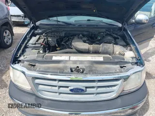 2000 Ford F-150 XL with VIN 1FTRX17W1YKA06683, listed as a IAAI auction lot 42118268 with 1 mi miles. Bid and sale history available at carsss.com. Image 10.