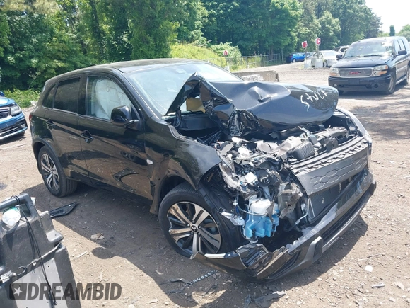 2023 Mitsubishi Outlander ES z VIN JA4ARUAU2PU008729, wystawiony jako IAAI lot #39558734 z przebiegiem 7 466 mil mil oraz . Historia ofert i sprzedaży dostępna na DreamBid. Obrazek 1.