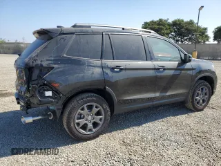 2024 Honda Passport TrailSport with VIN 5FNYF8H67RB004926, listed as a Copart auction lot 72783164 with 860 mi miles and Salvage Title. Bid and sale history available at carsss.com. Image 3.