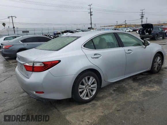2015 Lexus ES 330 with VIN JTHBK1GG5F2203554, listed as a Copart auction lot 49002245 with 216,736 mi miles and Salvage Title. Bid and sale history available at DreamBid. Image 3.