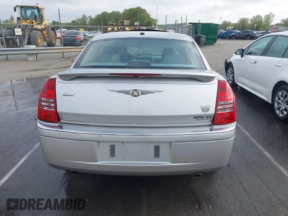 2006 Chrysler 300 C with VIN 2C3KA63H16H352507, listed as a IAAI auction lot 41926057 with 129,962 mi miles. Bid and sale history available at carsss.com. Image 16.