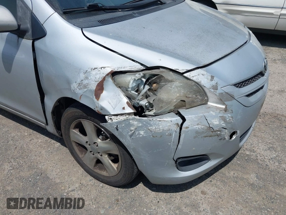 2008 Toyota Yaris with VIN JTDBT923X81274002, listed as a IAAI auction lot 42588680 with 357,704 mi miles and . Bid and sale history available at DreamBid. Image 6.